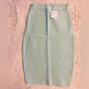 Teal pencil skirt. *Never Worn* Stretchy